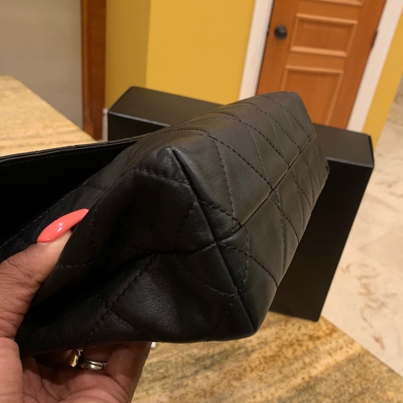 Chanel Flap Bag - Picture 2 of 16